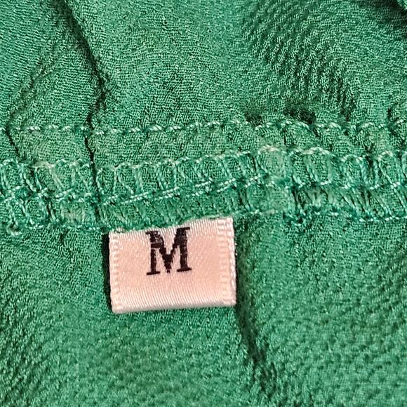 Green Spaghetti Strap Ruffle EdgeTop Size Medium - Picture 3 of 5